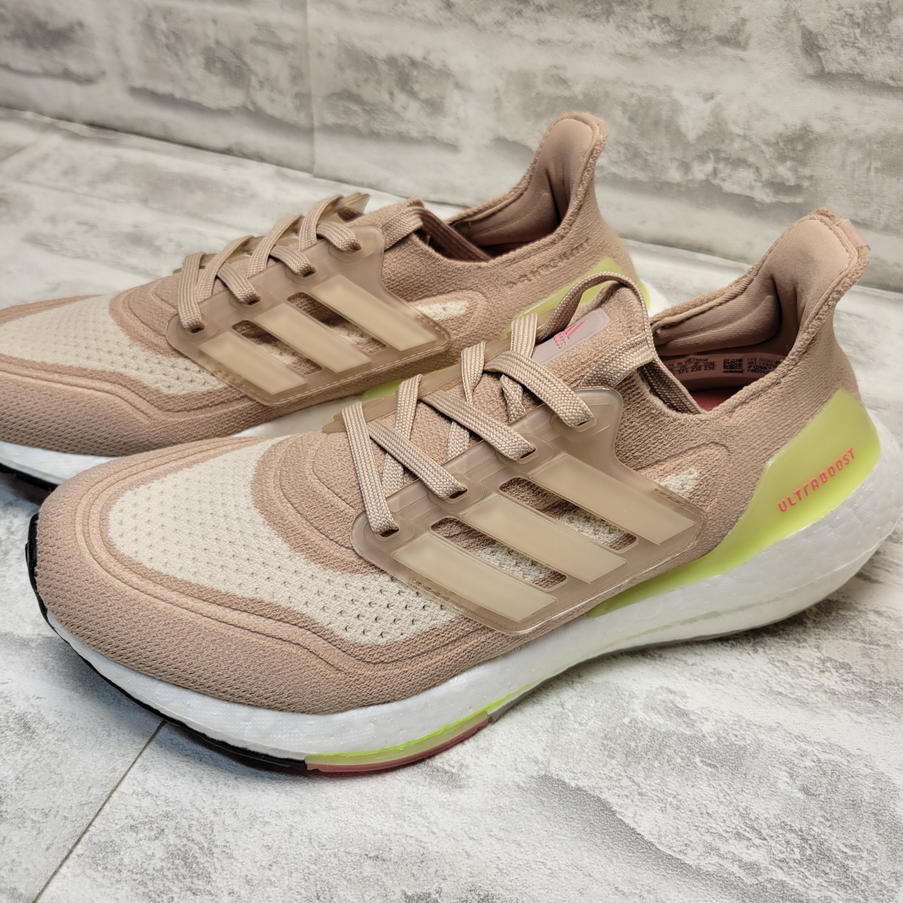 Adidas Womens Ultraboost 21 Primeblue Coral, 6 (7877160370414)